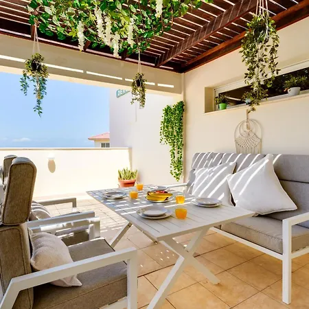Thea Court Seaview Retreat